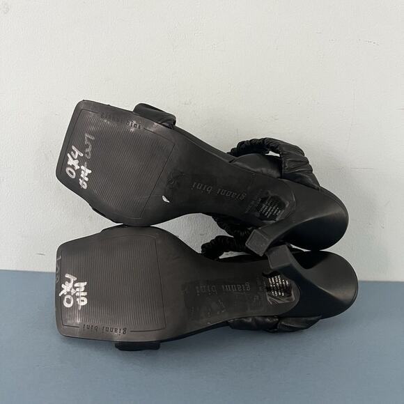 Gianni Bini Vanya‎ Scrunched Square Toe Black Leather Dress Sandal Heels Size 6 - Picture 8 of 8